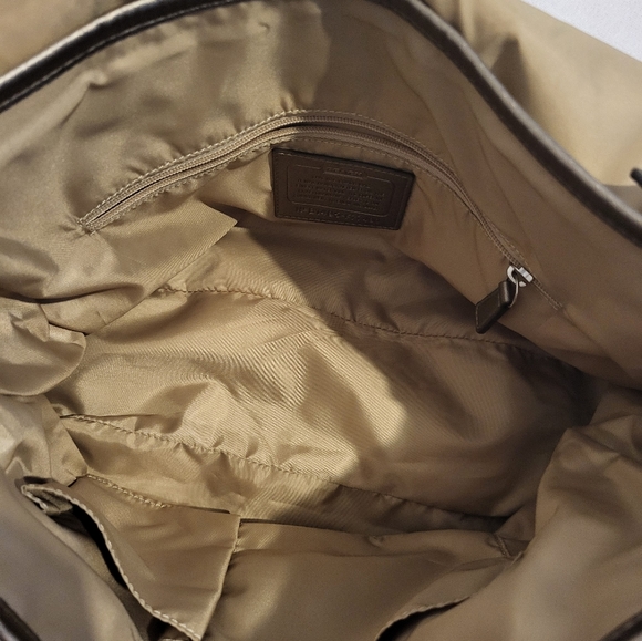 NWT coach messenger purse - Picture 6 of 7